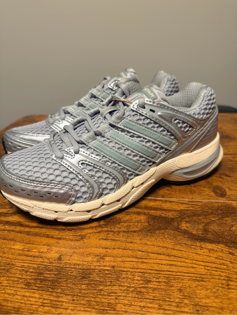 Adidas Women's Adistar Silver and Green 7W